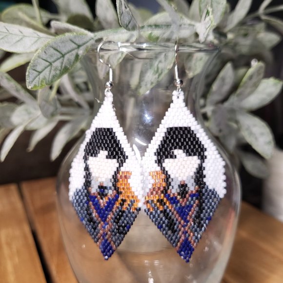 Handmade Goth Girl Wednesday With Its' Hand on Shoulder Beaded Earrings - Picture 8 of 10